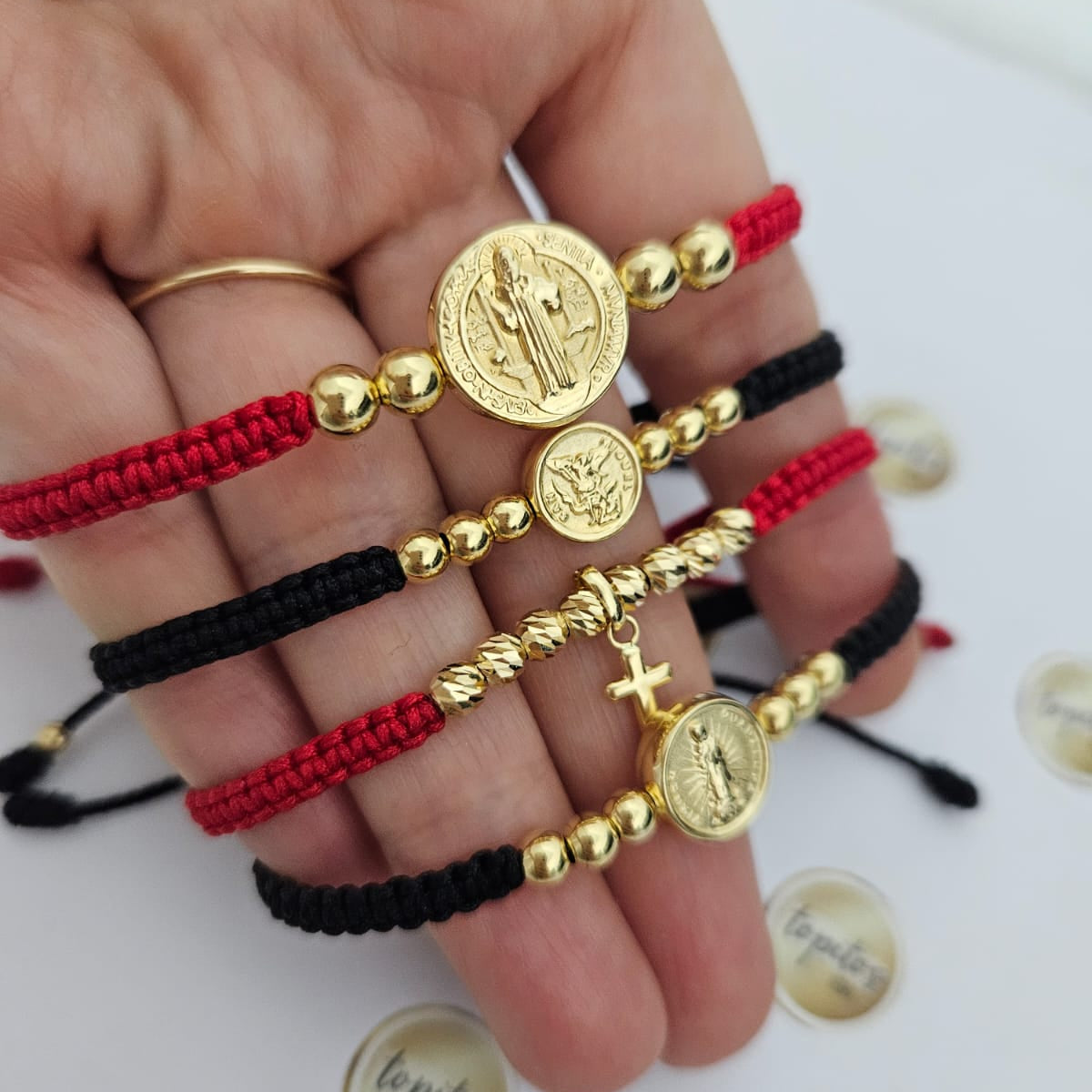 Pulseras