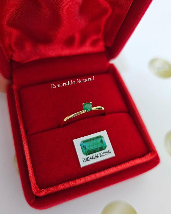 Anillo macizo con Esmeralda Natural 3mm