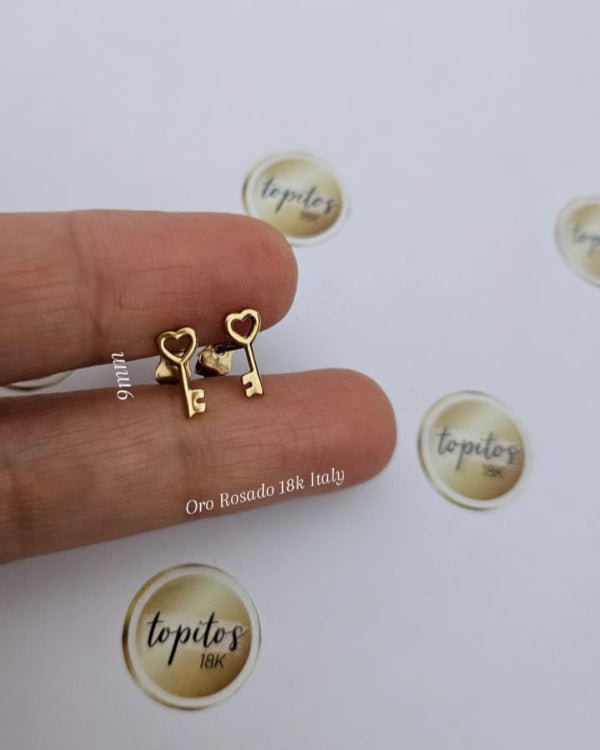 Topos Llaves Corazon 9mm, oro rosado 18k, broche mariposa