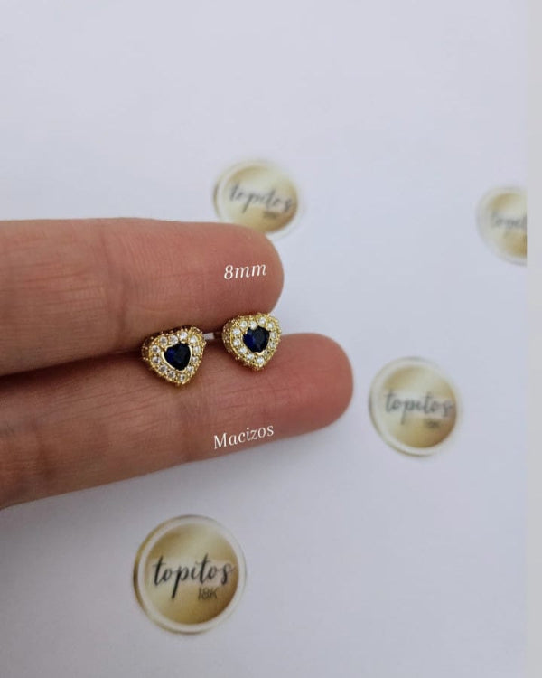 Topos Corazones 8mm gruesos, macizos con zircon azul