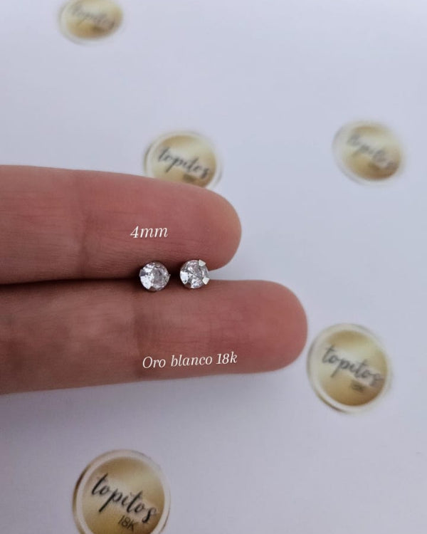 Topos zircones 4mm uñas, oro blanco 18k