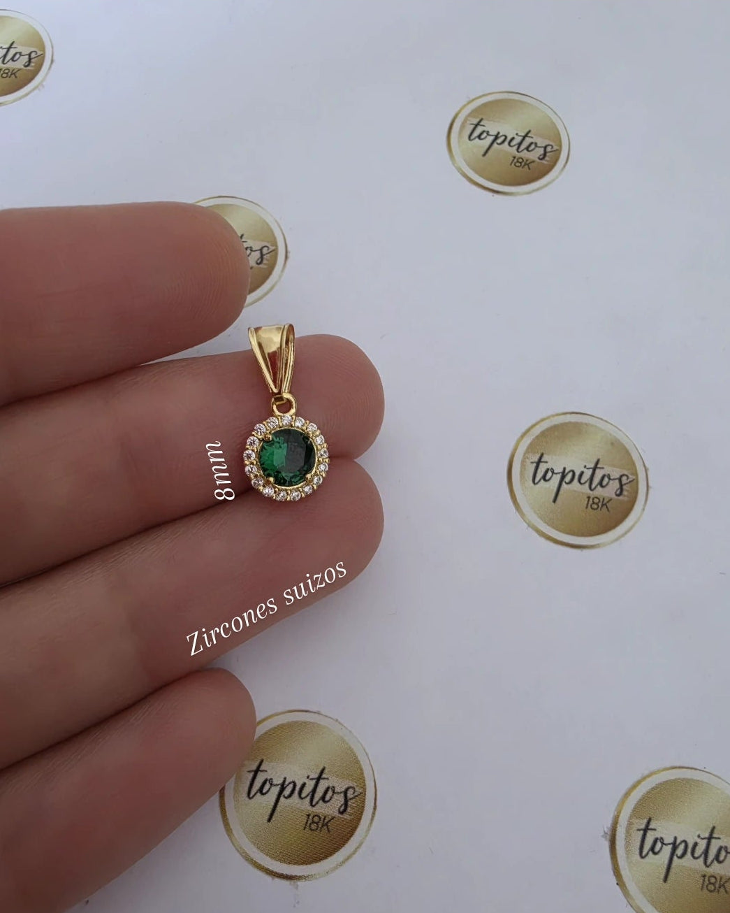 Dije zircones suizos 8mm, macizo