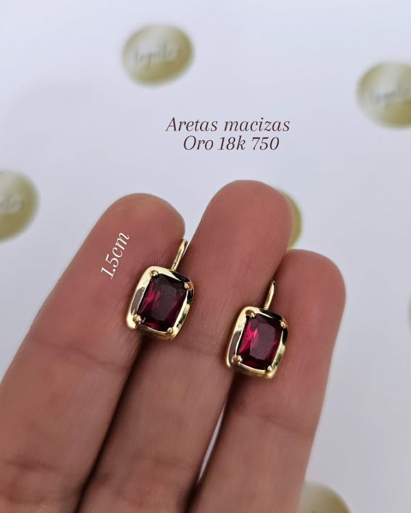 Aretas macizas, zircon rojo, oro 18k ley 750