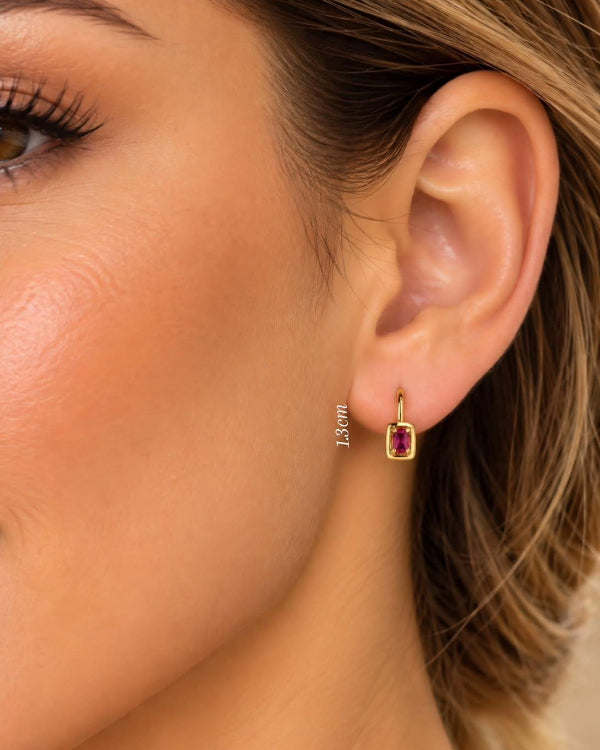 Aretes 1.3cm macizos, zircones suizos, oro 18k ley 750