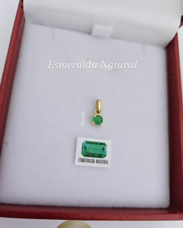 Dije Esmeralda Natural 4mm, macizo oro 18k ley 750