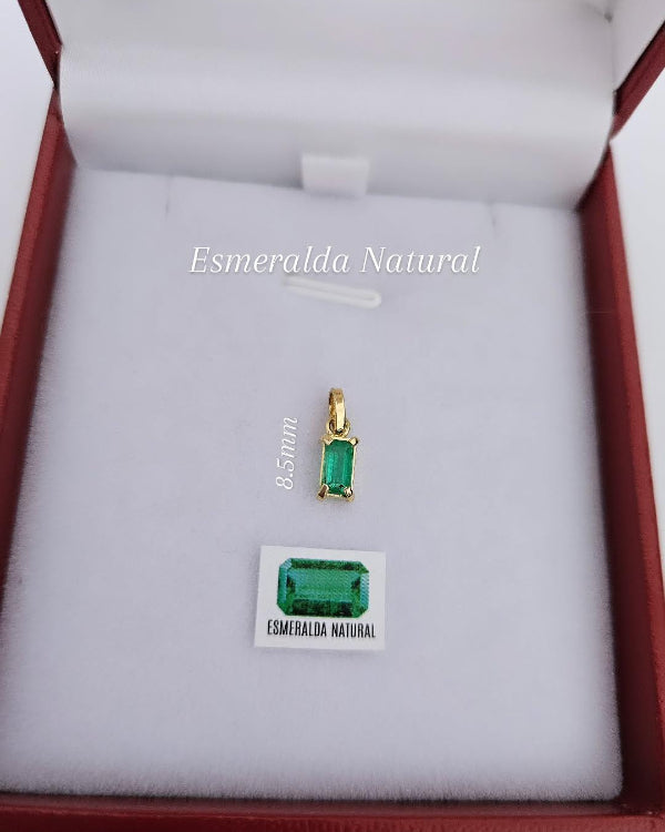 Dije Esmeralda Natural corte rectangular 8.5mm, macizo oro 18k ley 750