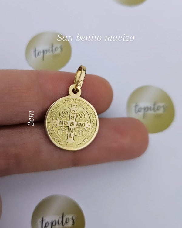 Dije San Benito macizo 2cm, oro 18k ley 750