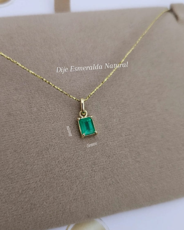 Dije macizo, Esmeralda Natural 0.59ct, oro 18k ley 750