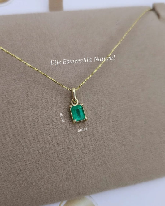 Dije macizo, Esmeralda Natural 0.59ct, oro 18k ley 750