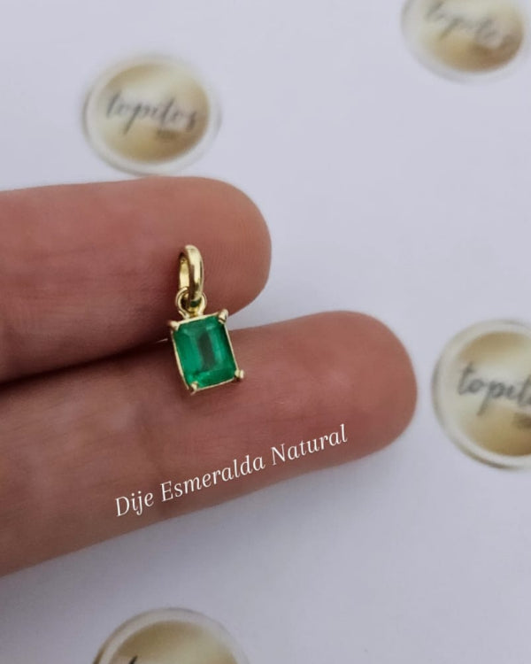 Dije macizo, Esmeralda Natural 0.59ct, oro 18k ley 750