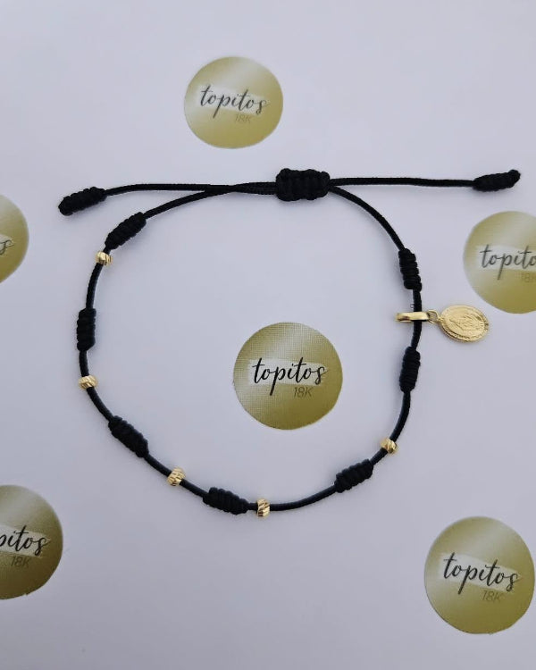 Pulsera 7 nudos con bolas 3mm diamantadas y dije virgen milagrosa