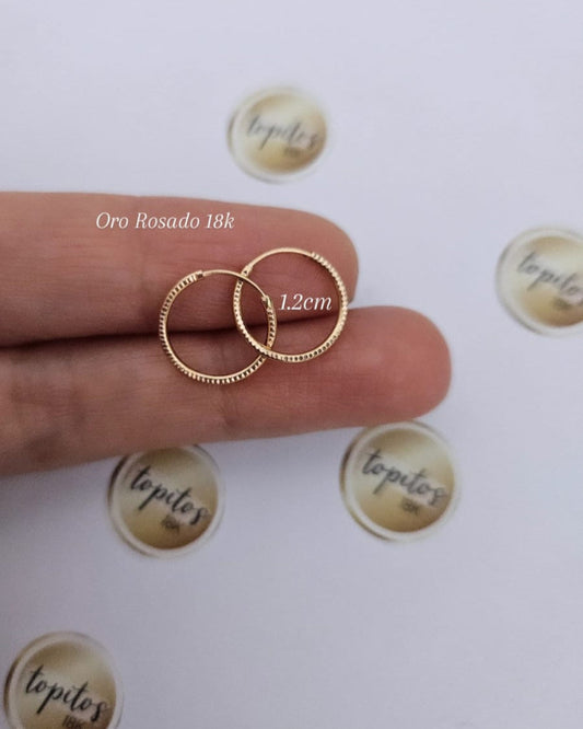 Candongas delgadas diamantadas 1.2cm, Oro Rosado 18k