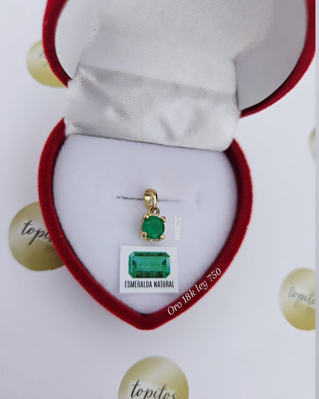 Dije macizo con Esmeralda Natural, caja tipo Cartier 5.2mm