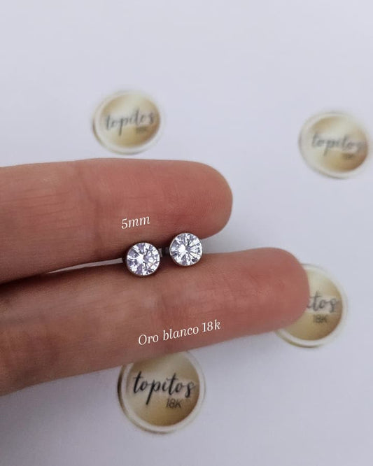 Topos zircones bisel 5mm, oro blanco 18k